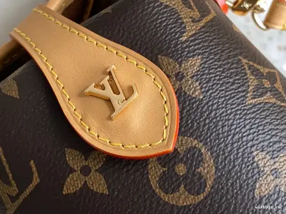 WIS LOUIS ME POUCH FOLD VUITTON 0424